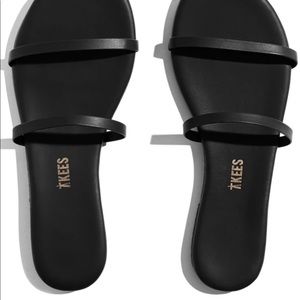 Tkees sandals they are 6 Never worn just tried on